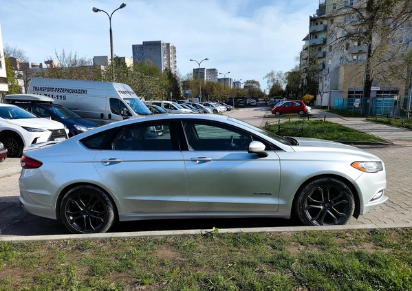 Ford Mondeo cena 48500 przebieg: 220000, rok produkcji 2017 z Warszawa małe 379